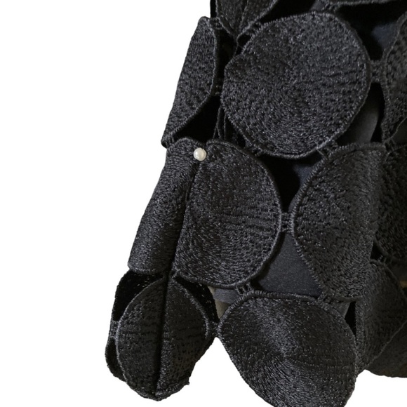 Pearl by Lela Rose Circle Guipure Lace Peplum Black Top NWT Romantic Chic - Picture 8 of 12